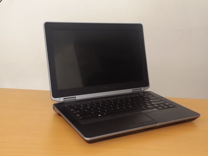 Laptop Dell Latitude E6330 (i5 3320M / 4 GB/128G SSD /13.3” HD )