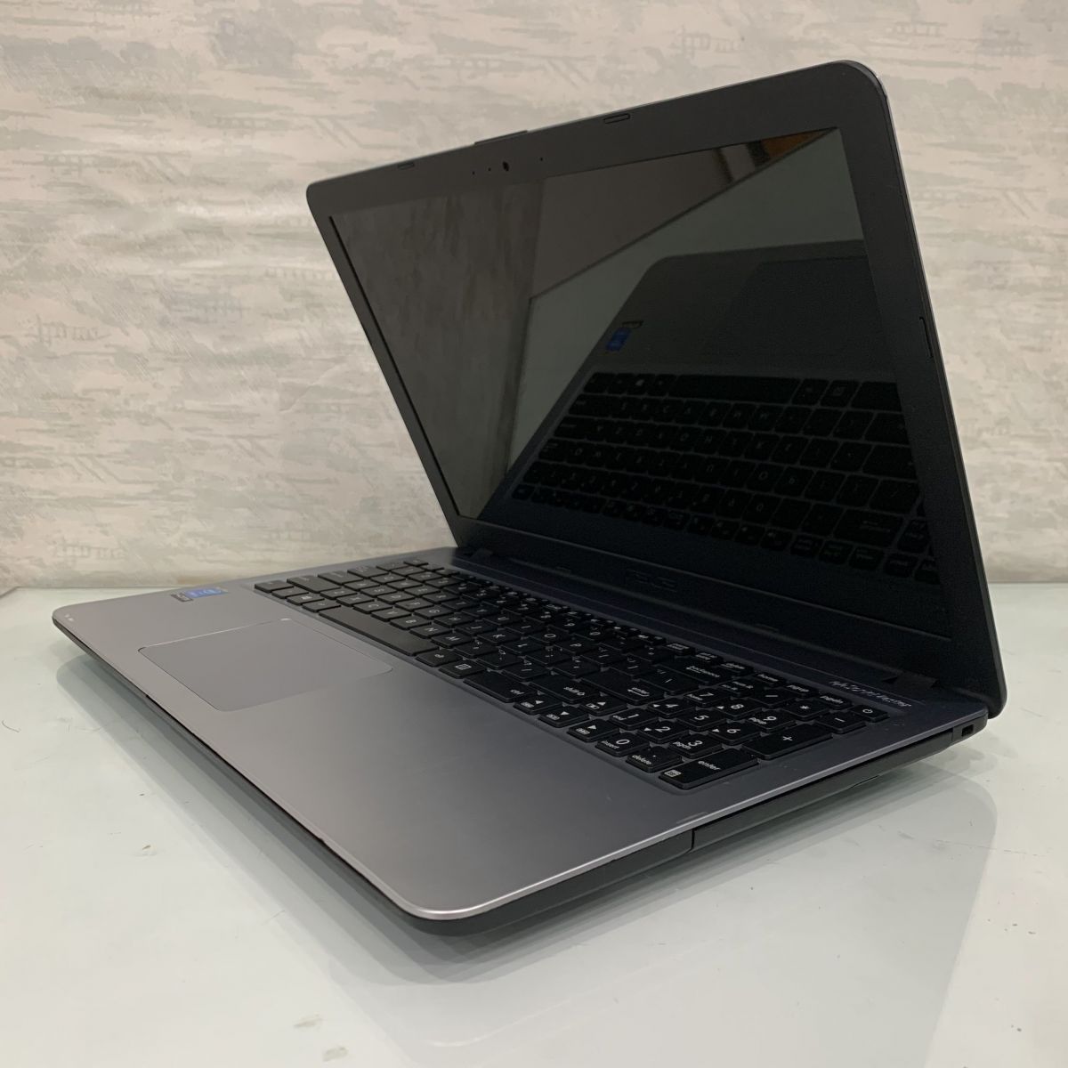 Laptop Asus X540 i3-5020U/4GB/SSD 128GB /15.6 HD)